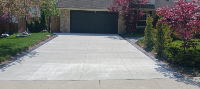 How to Choose the Right Finish for Your New Concrete Driveway How to Choose the Right Finish for Your New Concrete Driveway